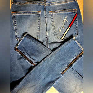 Tommy Hilfiger Ankle Jeans with Gold Zippers - Size 2- Vintage